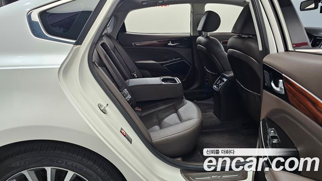 Kia K7 2016 — photo 12