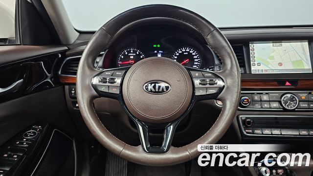 Kia K7 2016 — photo 13