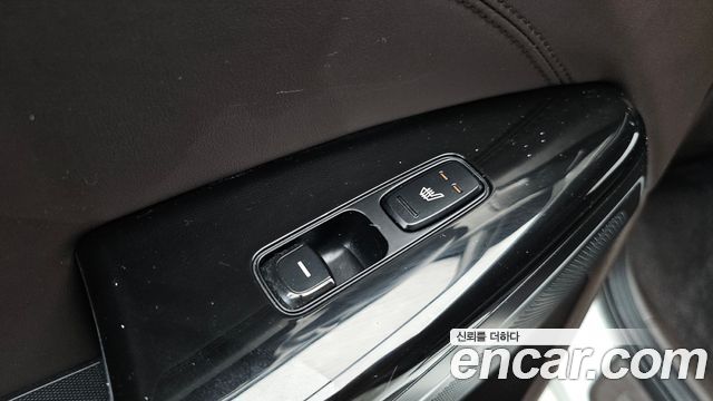 Kia K7 2016 — photo 18