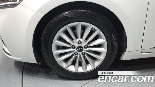 Kia K7 2019 — photo 5
