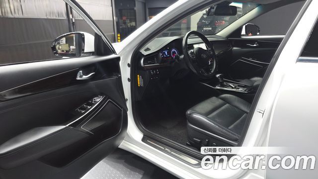 Kia K7 2019 — photo 13