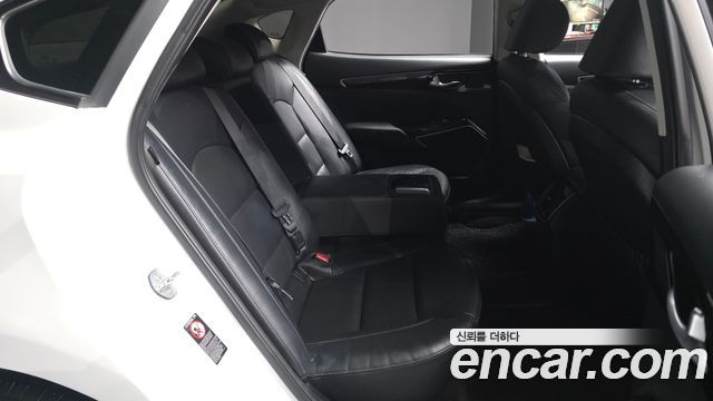 Kia K7 2019 — photo 18