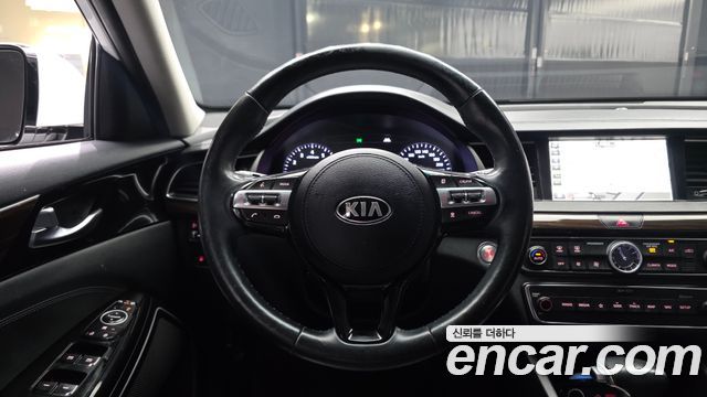 Kia K7 2019 — photo 19