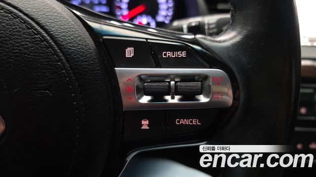Kia K7 2019 — photo 22