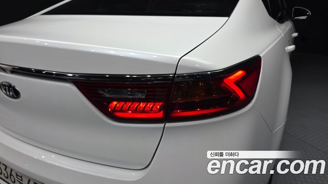 Kia K7 2019 — photo 9