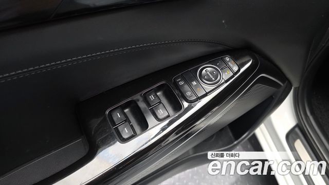 Kia K7 2019 — photo 28