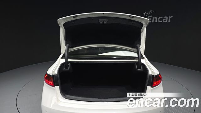 Kia K7 2019 — photo 30