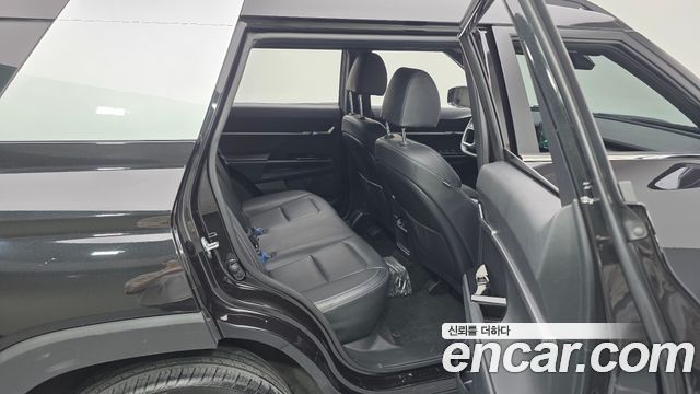 KG Mobility Torres 2023 — photo 11