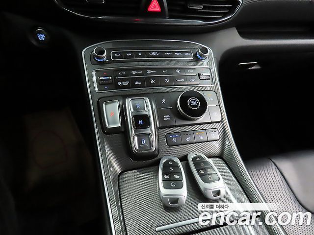 Hyundai Santafe 2022 — photo 11