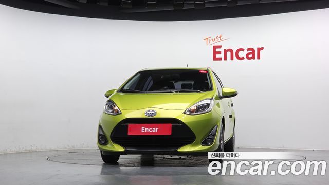 Toyota Prius 2018 — photo 3