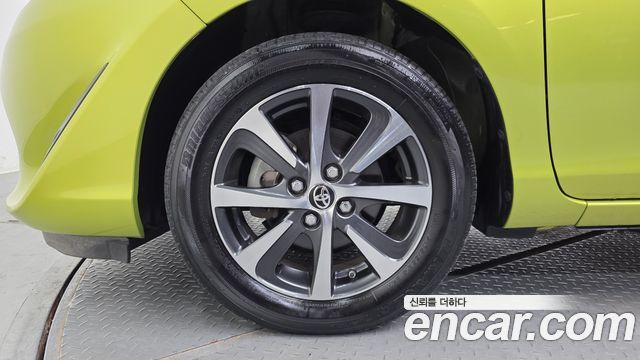 Toyota Prius 2018 — photo 5