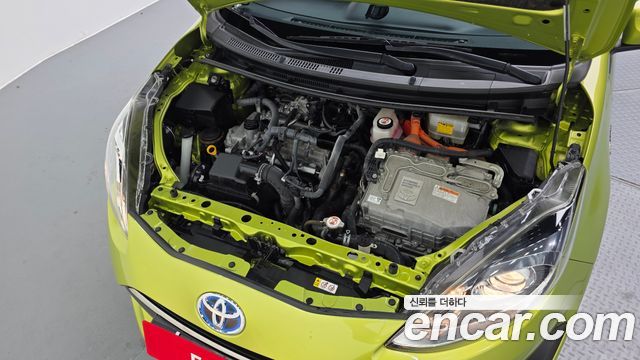 Toyota Prius 2018 — photo 6