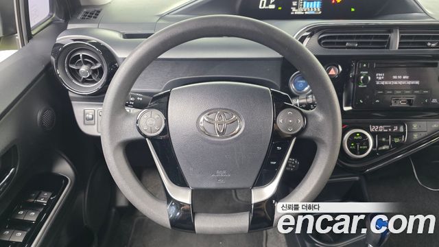Toyota Prius 2018 — photo 19
