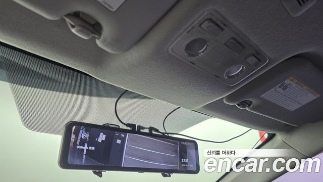 Toyota Prius 2018 — photo 22