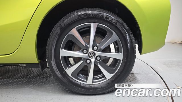 Toyota Prius 2018 — photo 7