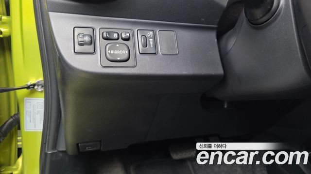 Toyota Prius 2018 — photo 27