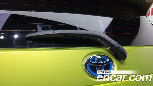 Toyota Prius 2018 — photo 29