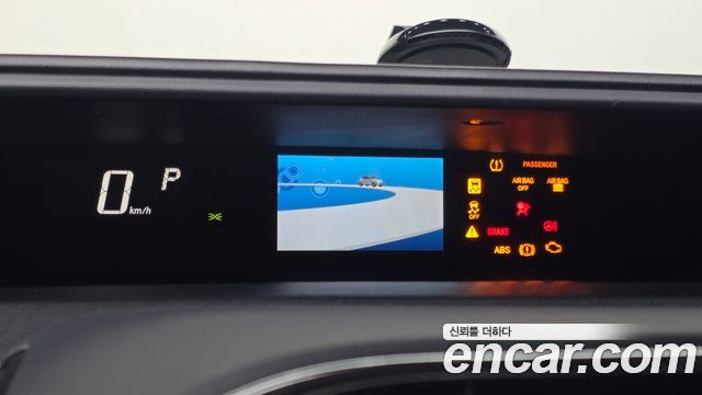 Toyota Prius 2018 — photo 30