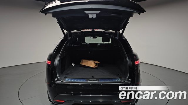 Land Rover Range Rover Velar 2026 — photo 26