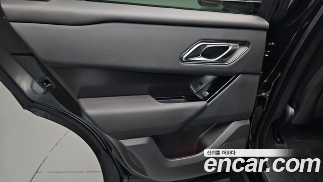 Land Rover Range Rover Velar 2026 — photo 15