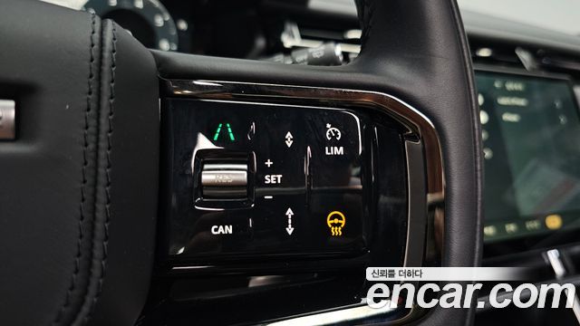 Land Rover Range Rover Velar 2026 — photo 33