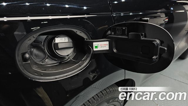 Land Rover Range Rover Velar 2026 — photo 39