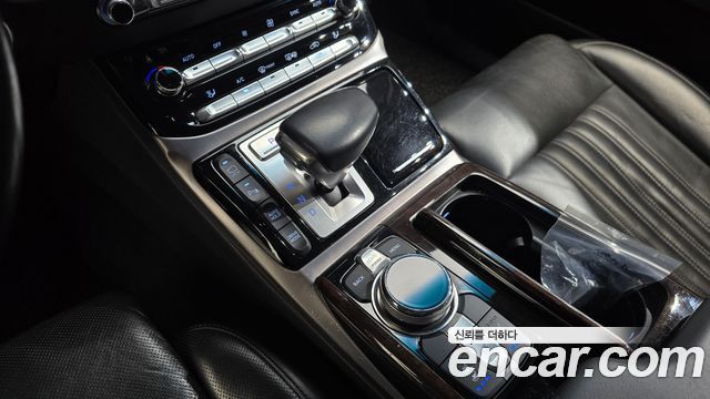 Genesis EQ900 2016 — photo 9