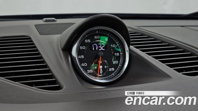 Porsche 911 2013 — photo 19
