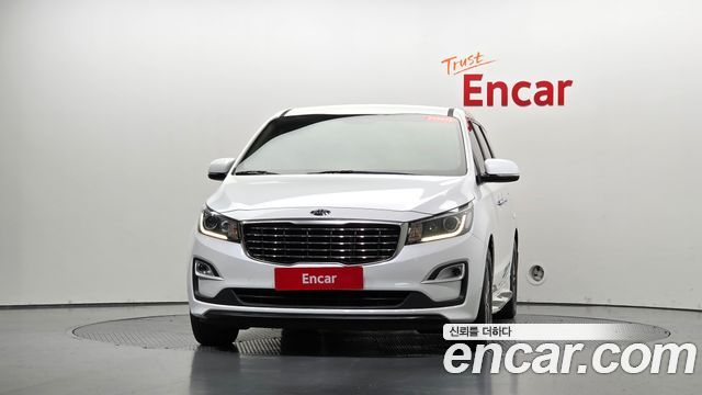 Kia Canival 2019 — photo 3
