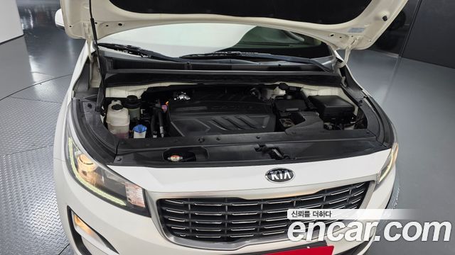 Kia Canival 2019 — photo 6