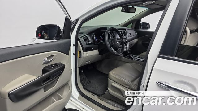 Kia Canival 2019 — photo 13