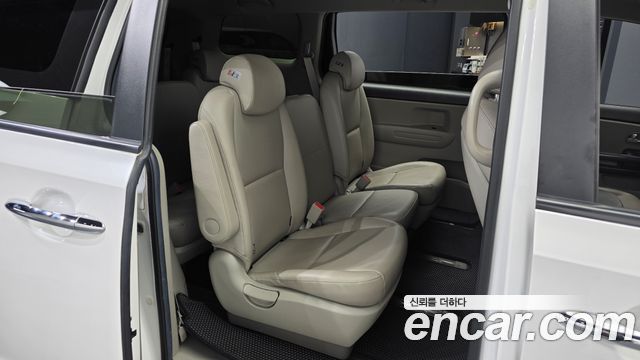 Kia Canival 2019 — photo 18