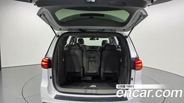 Kia Canival 2019 — photo 26