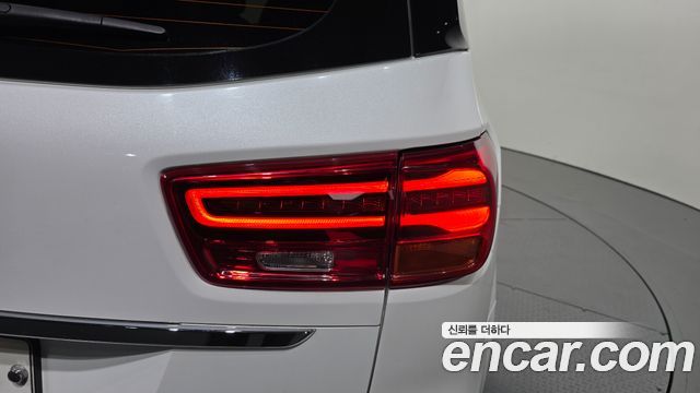 Kia Canival 2019 — photo 9