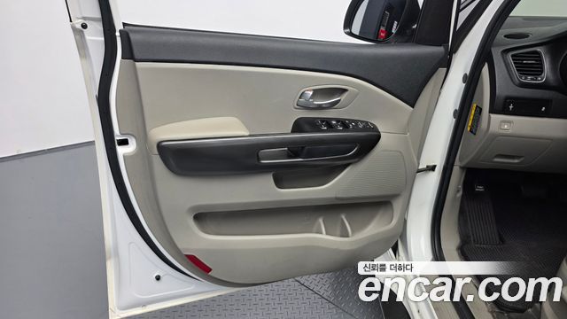 Kia Canival 2019 — photo 14