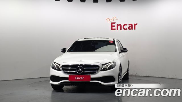 Mercedes-Benz E-Class 2020 — photo 3