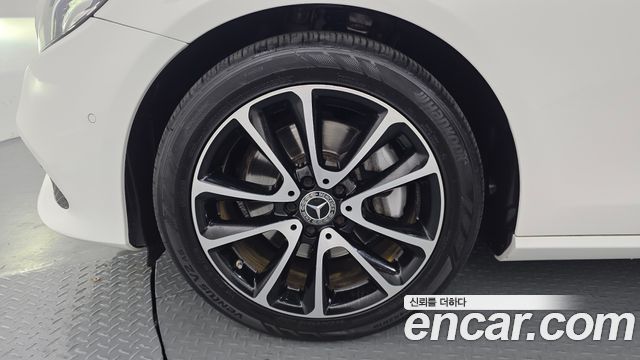 Mercedes-Benz E-Class 2020 — photo 5