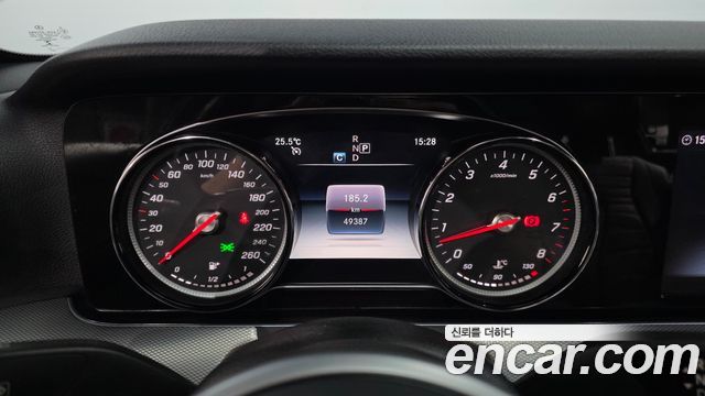 Mercedes-Benz E-Class 2020 — photo 8