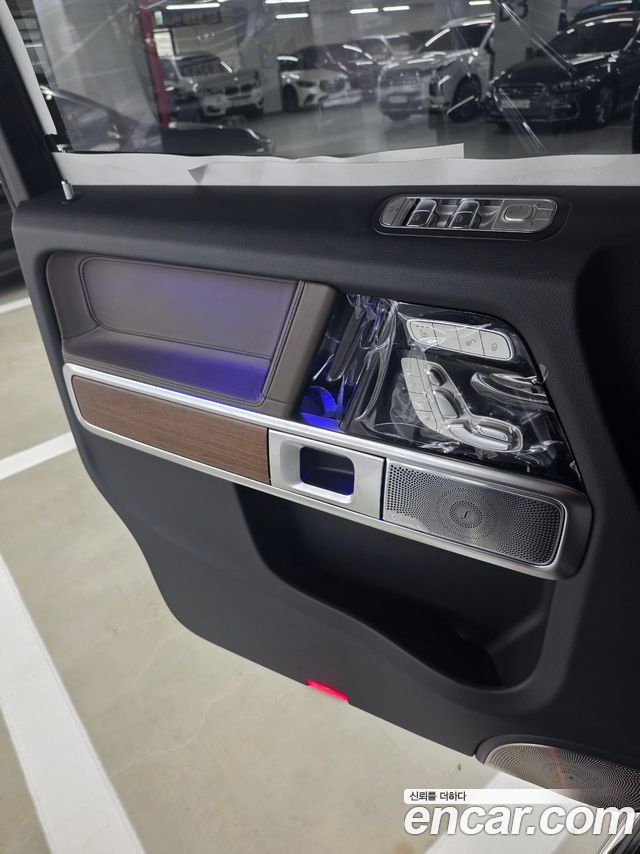Mercedes-Benz G-Class 2026 — photo 6