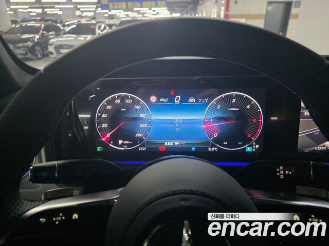 Mercedes-Benz G-Class 2026 — photo 8