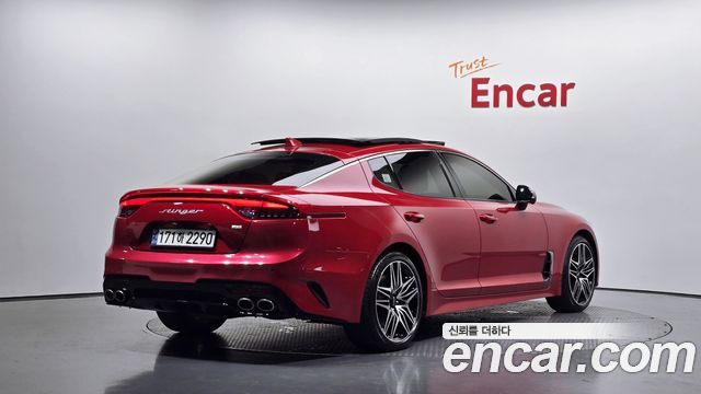 Kia Stinger 2023 — photo 2
