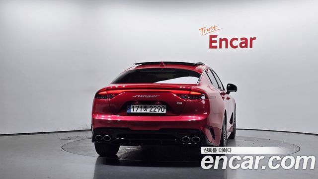 Kia Stinger 2023 — photo 4