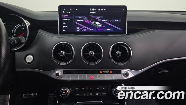 Kia Stinger 2023 — photo 15