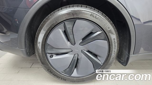 Tesla Model Y 2026 — photo 5