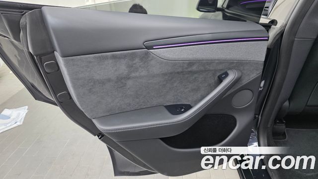Tesla Model Y 2026 — photo 15