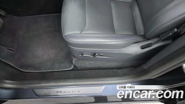 Tesla Model Y 2026 — photo 31