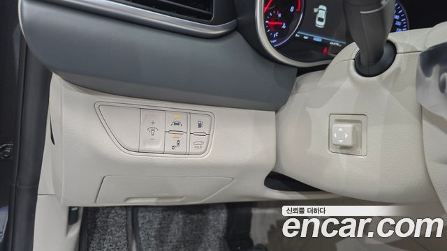 Genesis G70 2019 — photo 22