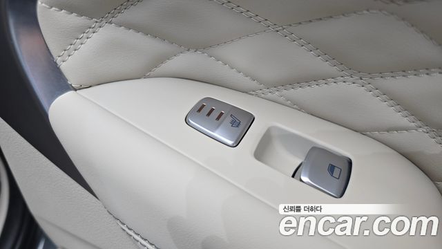 Genesis G70 2019 — photo 24