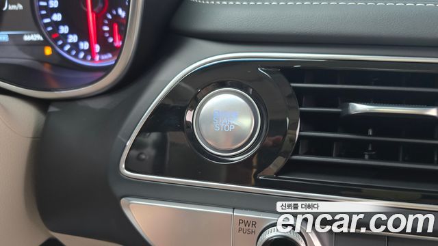 Genesis G70 2019 — photo 27