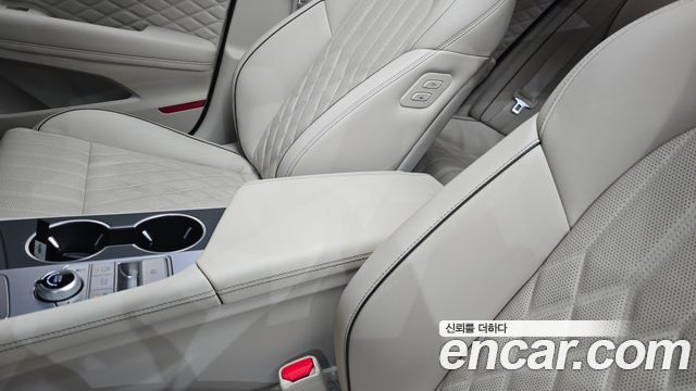 Genesis G70 2019 — photo 30